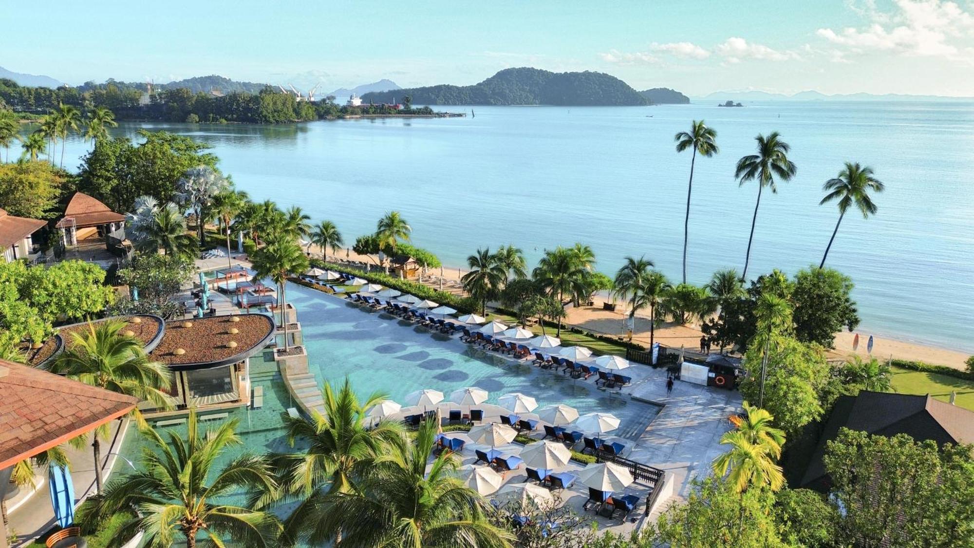 Pullman Phuket Panwa Beach Resort Exterior foto View of the Andaman Sea from the resort